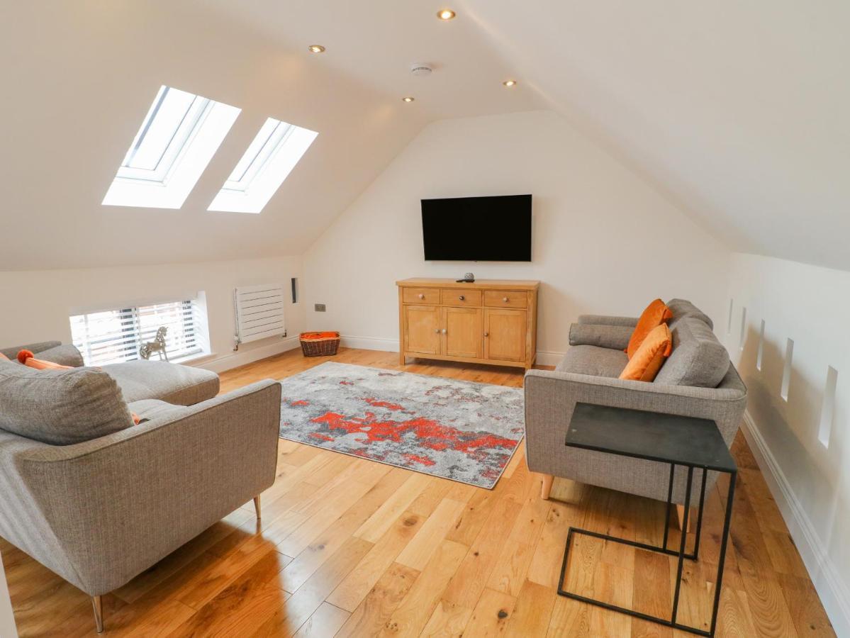 Lifford Coach House Villa Sutton on Trent Exterior photo